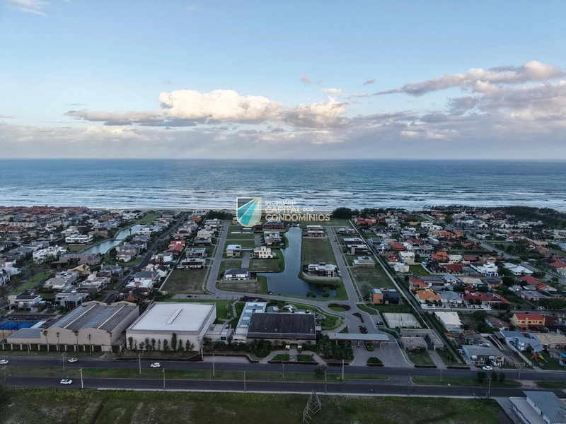 Sobrado mobiliado e decorado no condomínio Los Cobos em Xangri-lá.: 90ª foto da galeria de imagens do imóvel