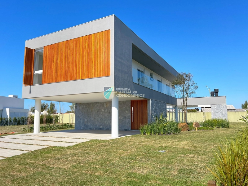 Sobrado novo no Cond. Celebration em Xangri-lá.: 2ª foto da galeria de imagens do imóvel