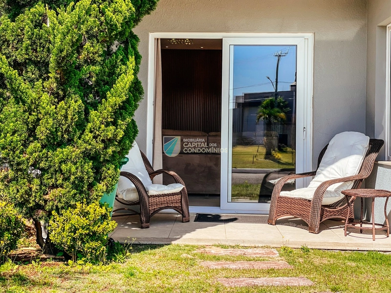 Casa em frente ao lago: 3ª foto da galeria de imagens do imóvel