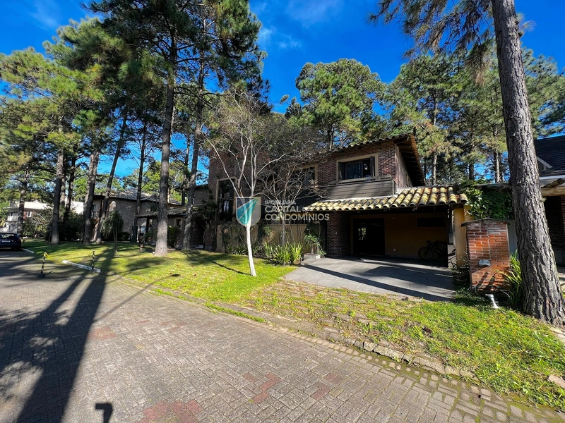 Amplo sobrado no Carmel: 2ª foto da galeria de imagens do imóvel