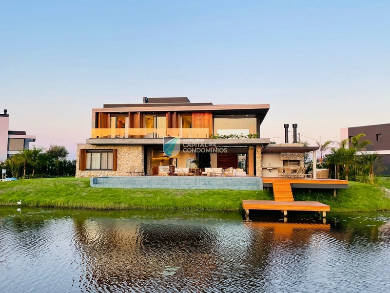 Sobrado no Condomínio Sense em Xangri-lá.: 2ª foto da galeria de imagens do imóvel