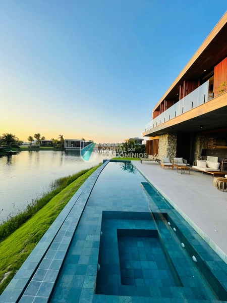 Sobrado no Condomínio Sense em Xangri-lá.: 7ª foto da galeria de imagens do imóvel