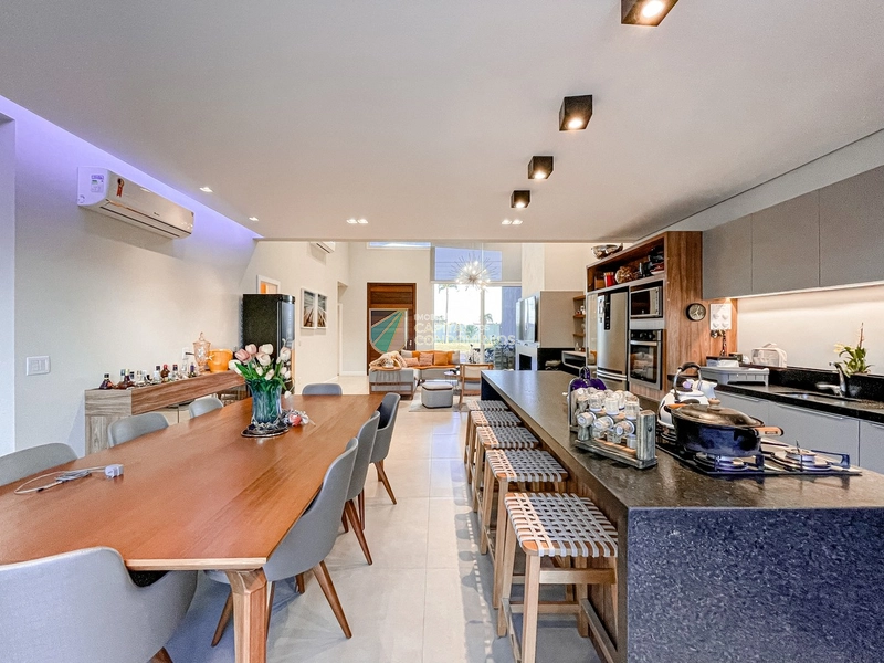 Casa 4 suítes beira lago: 14ª foto da galeria de imagens do imóvel