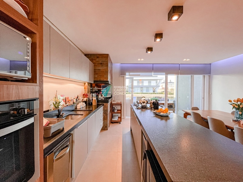 Casa 4 suítes beira lago: 39ª foto da galeria de imagens do imóvel