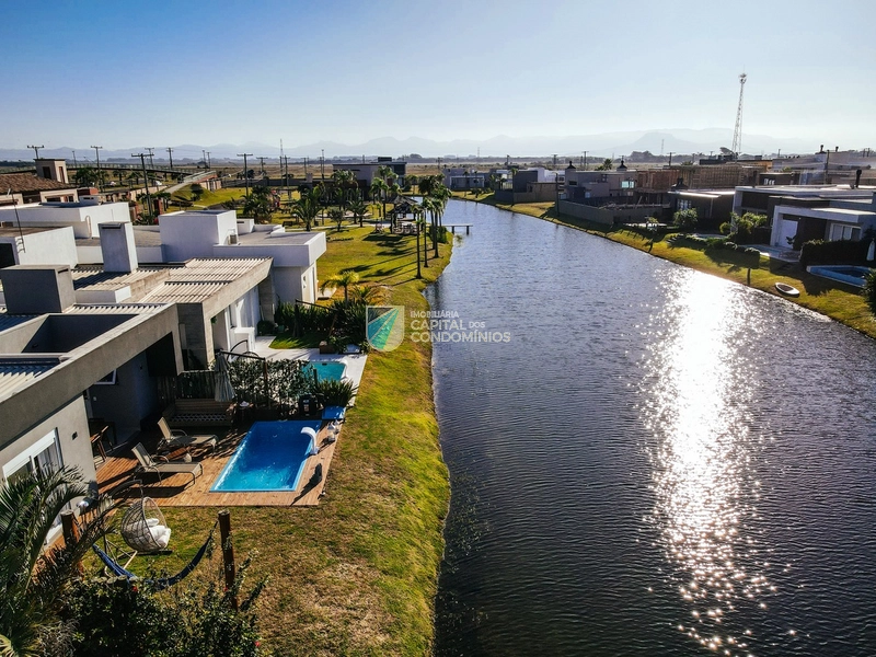Casa 4 suítes beira lago: 62ª foto da galeria de imagens do imóvel