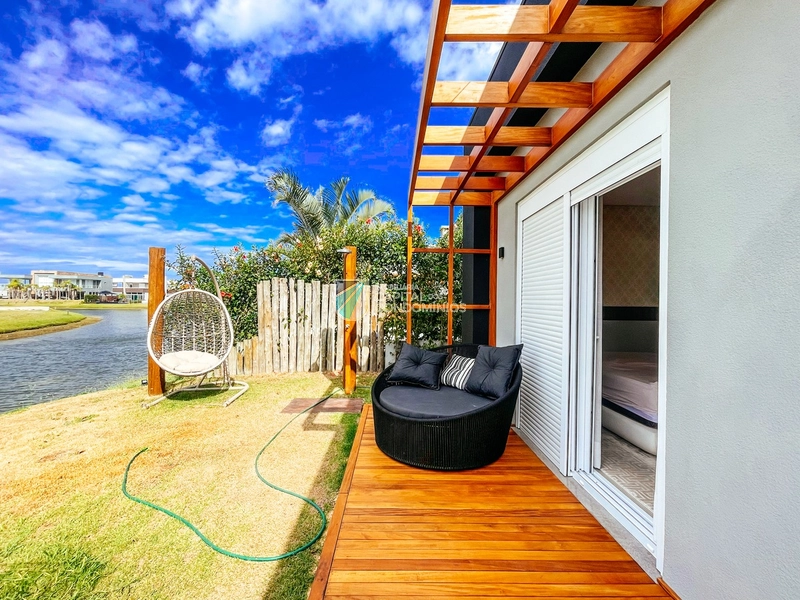 Casa 4 suítes beira lago: 34ª foto da galeria de imagens do imóvel