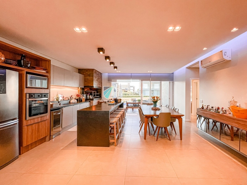 Casa 4 suítes beira lago: 27ª foto da galeria de imagens do imóvel