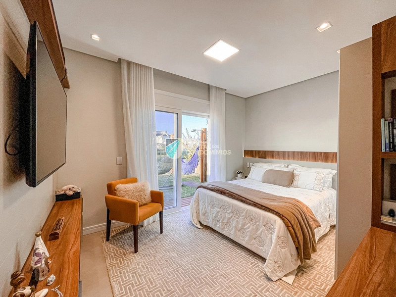 Casa 4 suítes beira lago: 44ª foto da galeria de imagens do imóvel