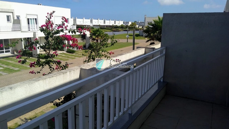 Sobrado pronto para uso: 1ª foto da galeria de imagens do imóvel