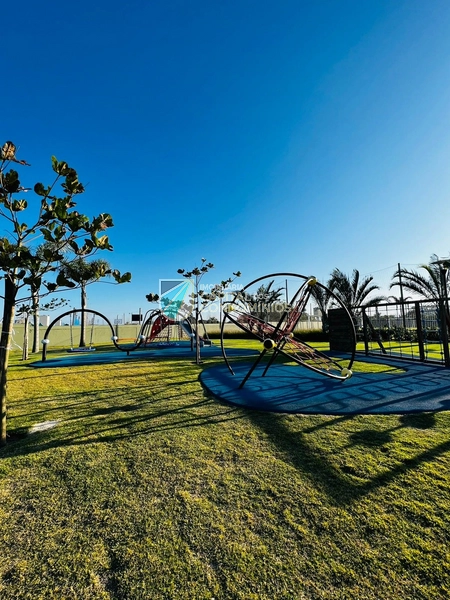 Lote frente ao lago no Sunset: 5ª foto da galeria de imagens do imóvel