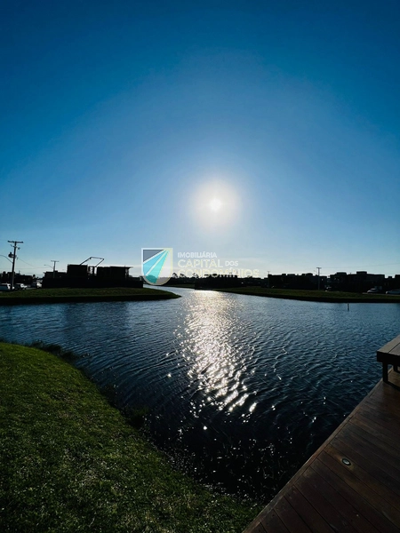 Lote frente ao lago no Sunset: 1ª foto da galeria de imagens do imóvel