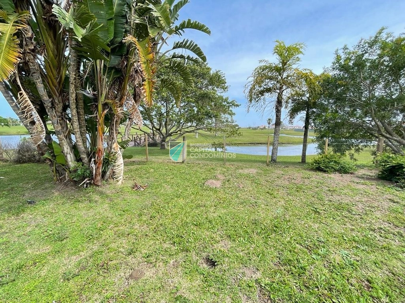 Sobrado beira lago: 16ª foto da galeria de imagens do imóvel