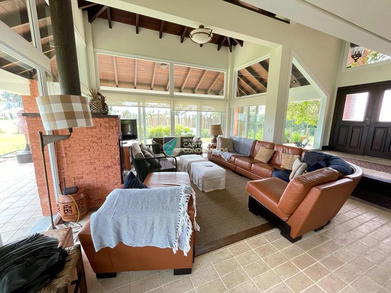 Sobrado beira lago: 2ª foto da galeria de imagens do imóvel