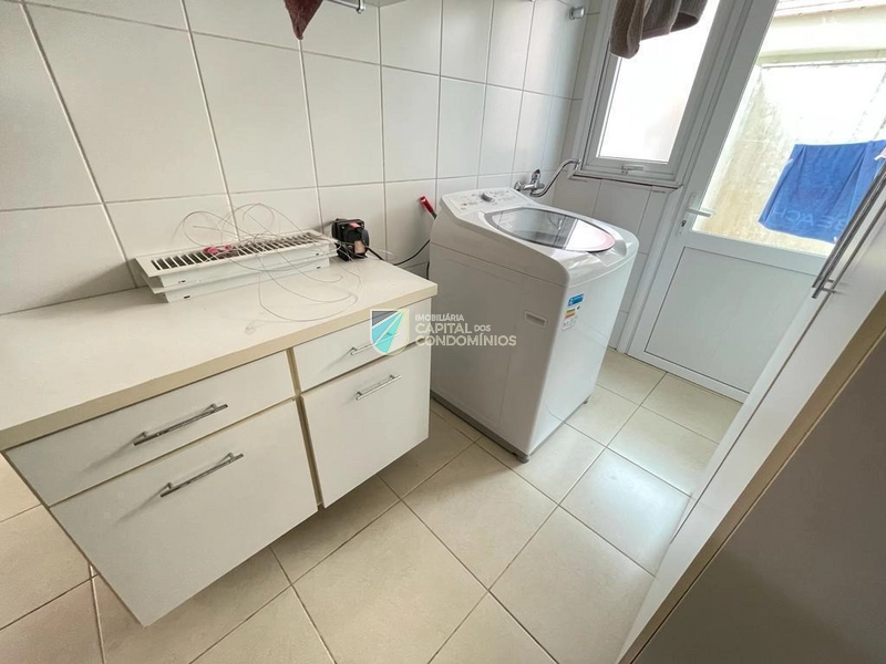 Sobrado beira lago: 13ª foto da galeria de imagens do imóvel