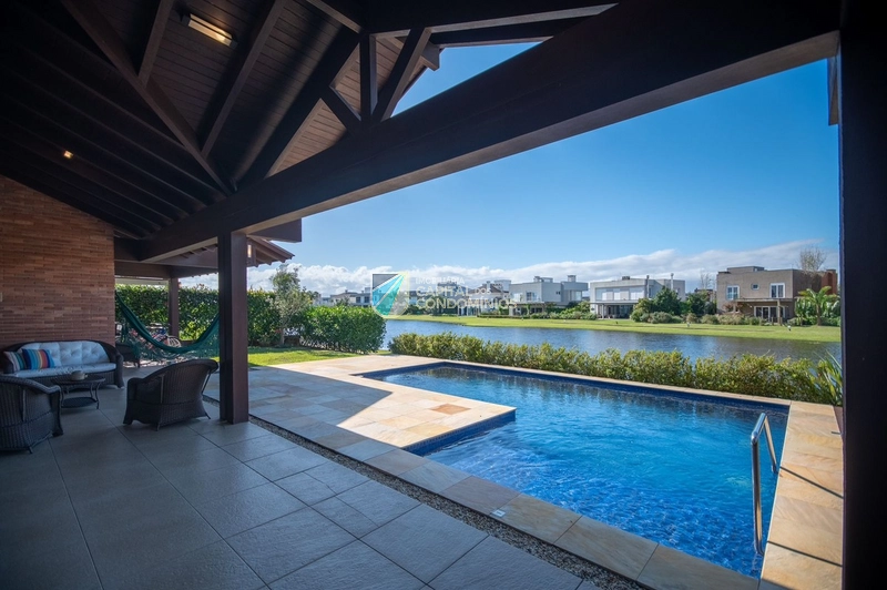 Casa beira lago no Ventura