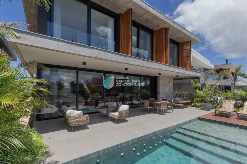 Sobrado beira lago no Condomínio Sense em Xangri-lá: 3ª foto da galeria de imagens do imóvel