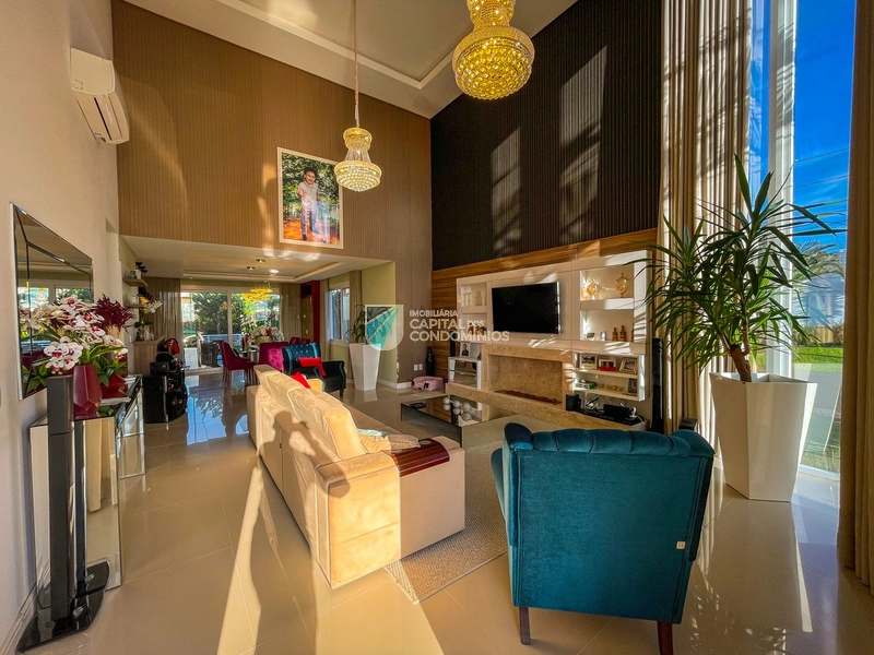 Sobrado de esquina no condomínio Las Palmas: 5ª foto da galeria de imagens do imóvel