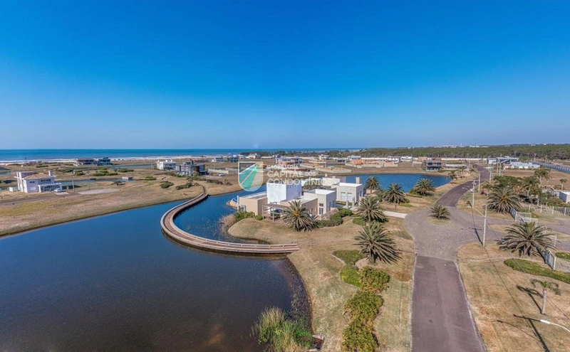 Lote em condomínio beira mar: 14ª foto da galeria de imagens do imóvel
