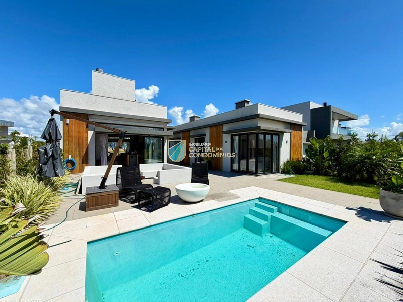 Maravilhosa casa térrea no Riviera: 1ª foto da galeria de imagens do imóvel