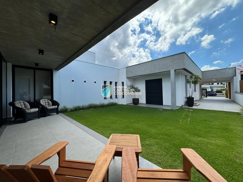 Casa no centro de Xangri-lá: 3ª foto da galeria de imagens do imóvel