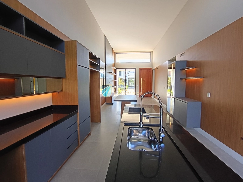 Casa a venda no condomínio Sunset: 9ª foto da galeria de imagens do imóvel