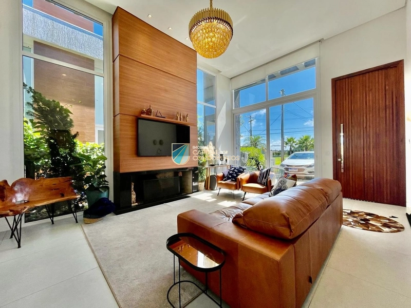Casa com piscina no Riviera: 3ª foto da galeria de imagens do imóvel