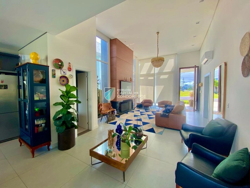Casa com piscina no Riviera: 6ª foto da galeria de imagens do imóvel