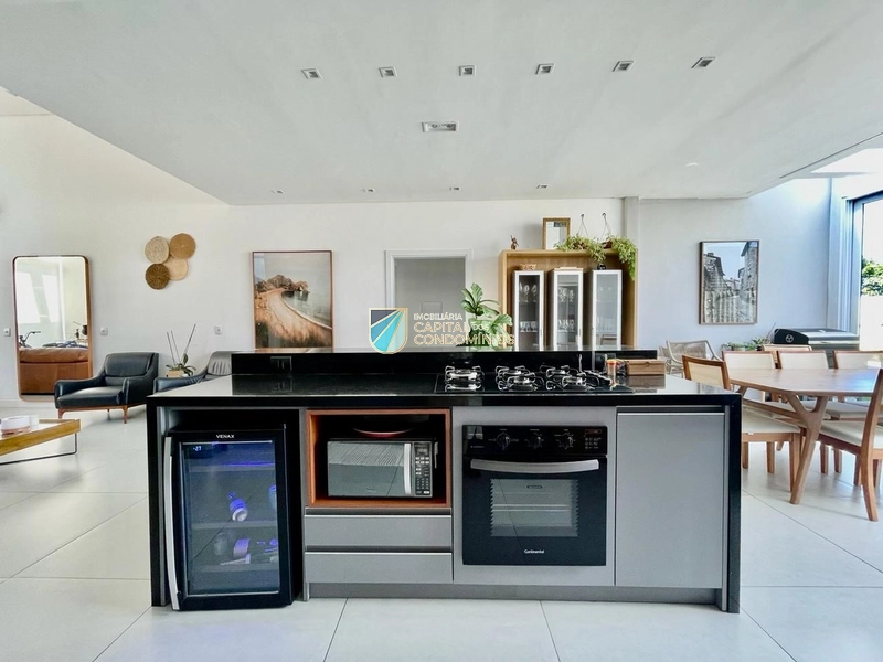 Casa com piscina no Riviera: 13ª foto da galeria de imagens do imóvel