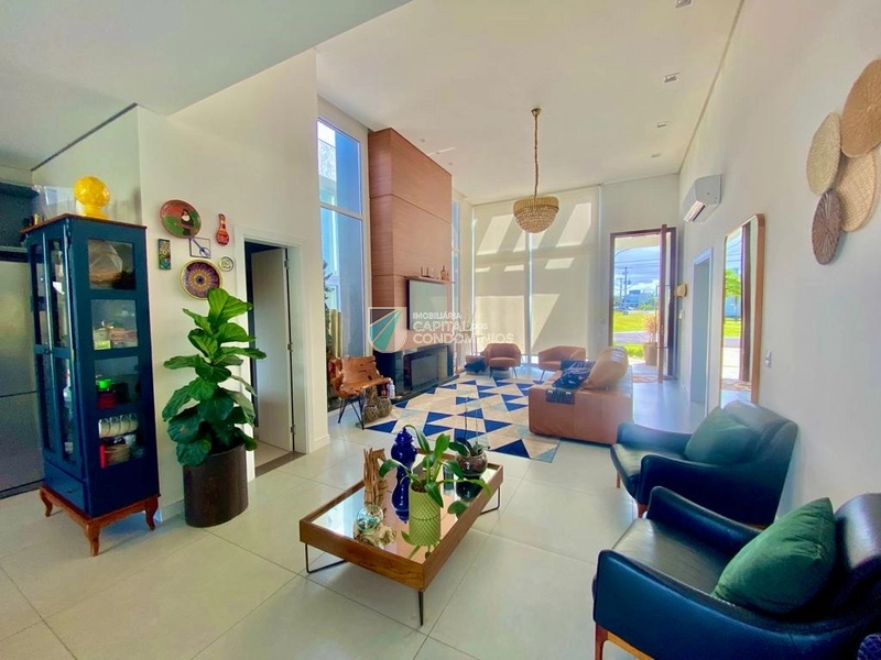 Casa com piscina no Riviera: 7ª foto da galeria de imagens do imóvel