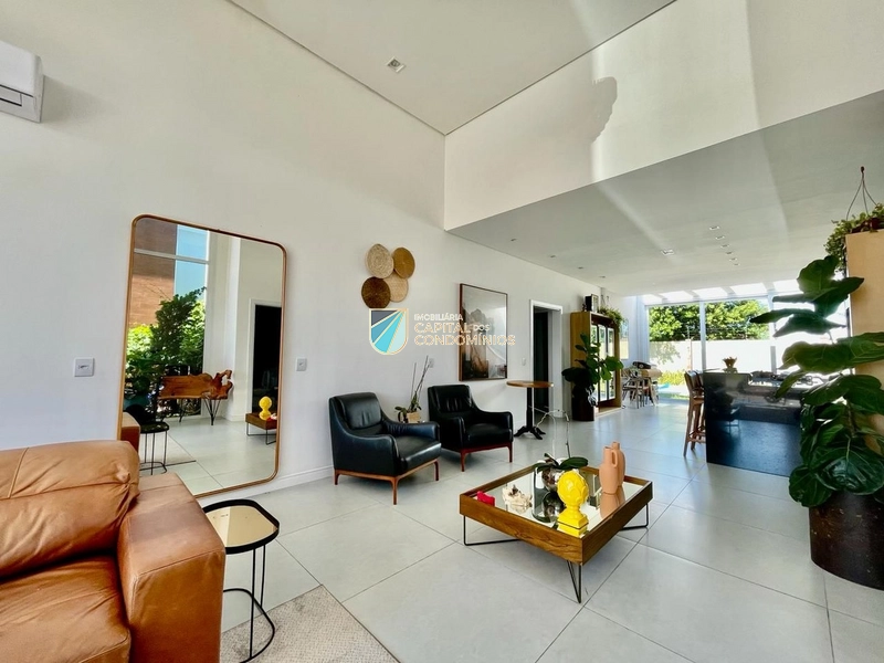Casa com piscina no Riviera: 5ª foto da galeria de imagens do imóvel