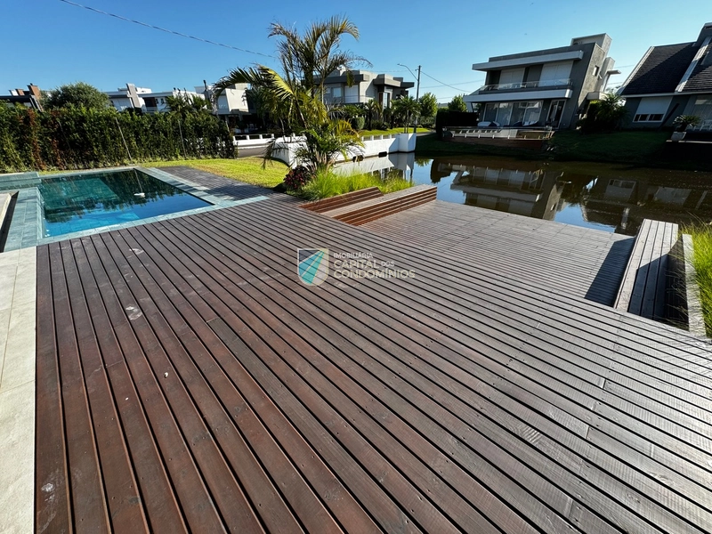 Sobrado esquina beira lago: 18ª foto da galeria de imagens do imóvel