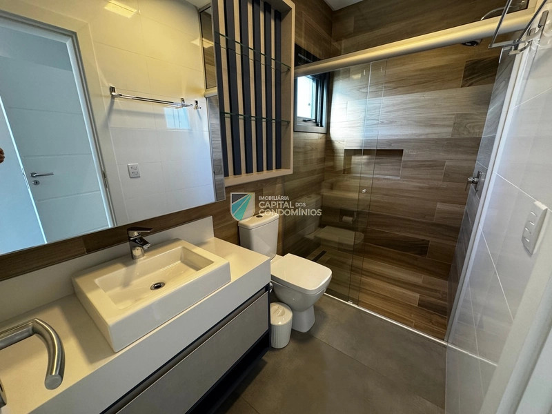 Sobrado esquina beira lago: 37ª foto da galeria de imagens do imóvel