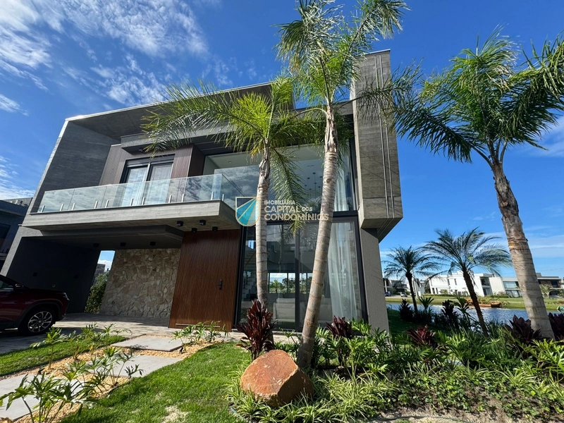 Lindo sobrado beira lago