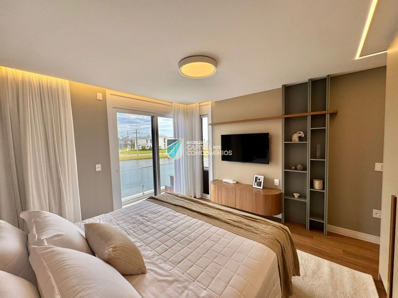 Lindo sobrado beira lago: 40ª foto da galeria de imagens do imóvel