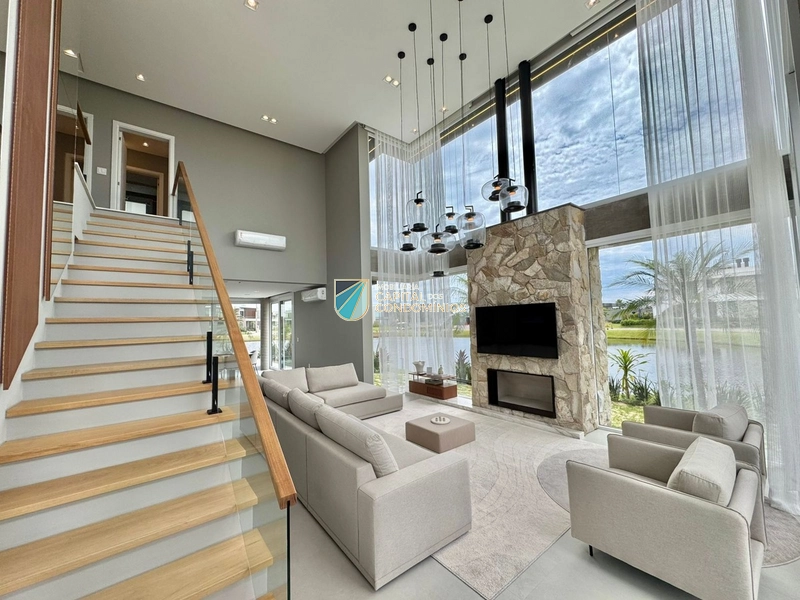 Lindo sobrado beira lago: 5ª foto da galeria de imagens do imóvel