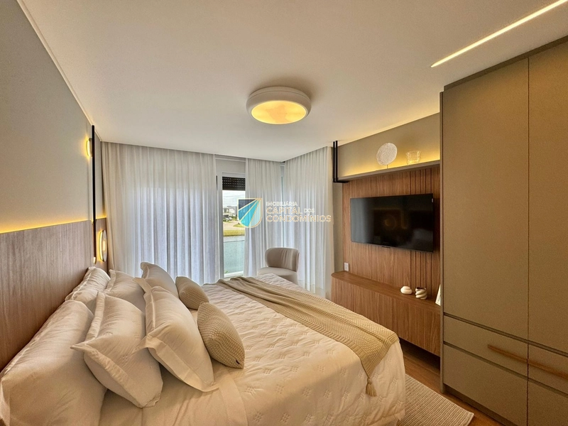 Lindo sobrado beira lago: 34ª foto da galeria de imagens do imóvel