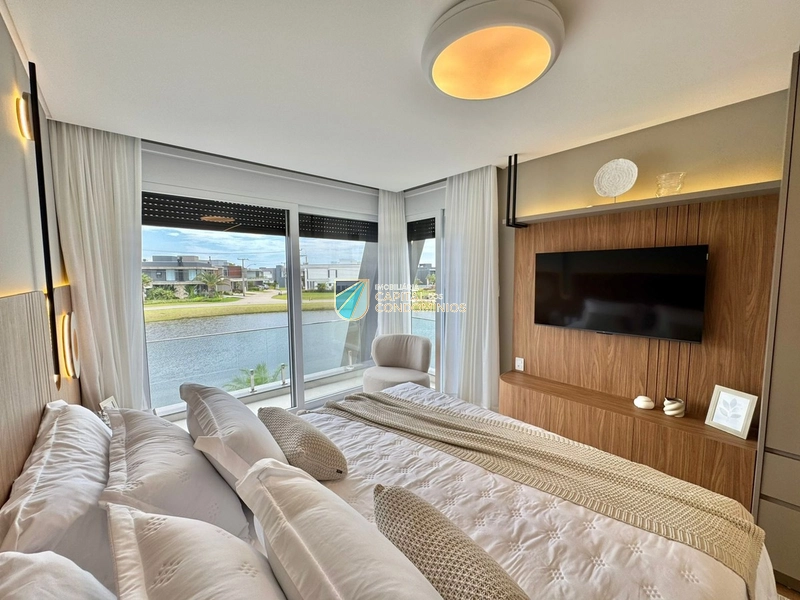 Lindo sobrado beira lago: 36ª foto da galeria de imagens do imóvel