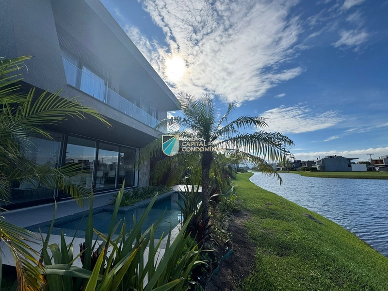 Lindo sobrado beira lago: 46ª foto da galeria de imagens do imóvel