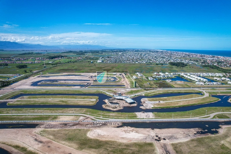 Terreno beira lago no condomínio Zen: 12ª foto da galeria de imagens do imóvel