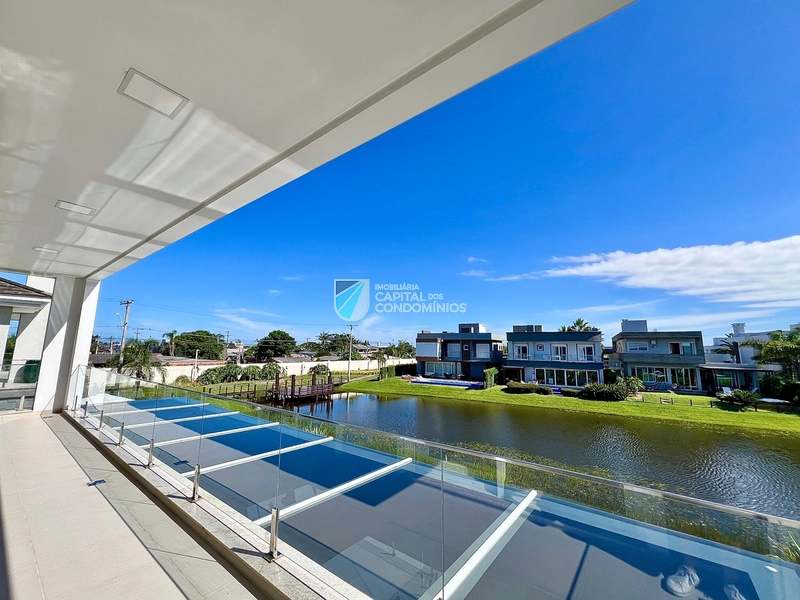 Sobrado beira lago no Condomínio Enseada em Xangri-lá.: 24ª foto da galeria de imagens do imóvel