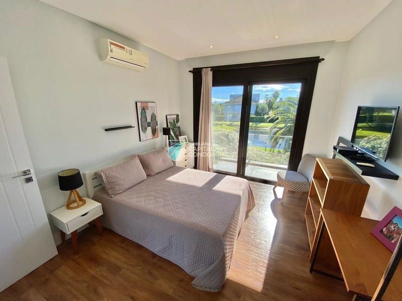 Sobrado no Condomínio Villaggio: 26ª foto da galeria de imagens do imóvel