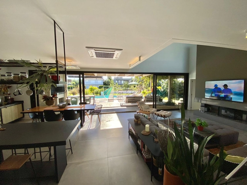 Sobrado no Condomínio Villaggio: 8ª foto da galeria de imagens do imóvel