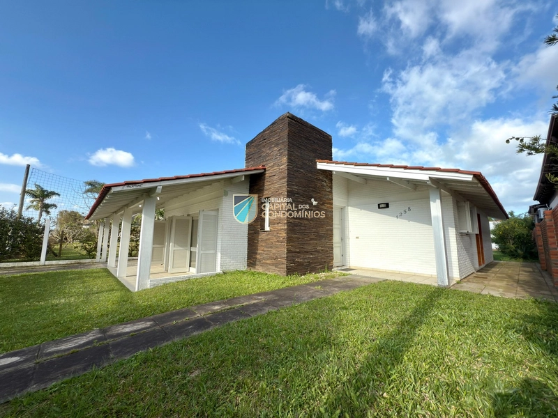 Casa térrea em Atlântida: 1ª foto da galeria de imagens do imóvel