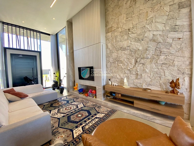 Casa no Riviera: 2ª foto da galeria de imagens do imóvel