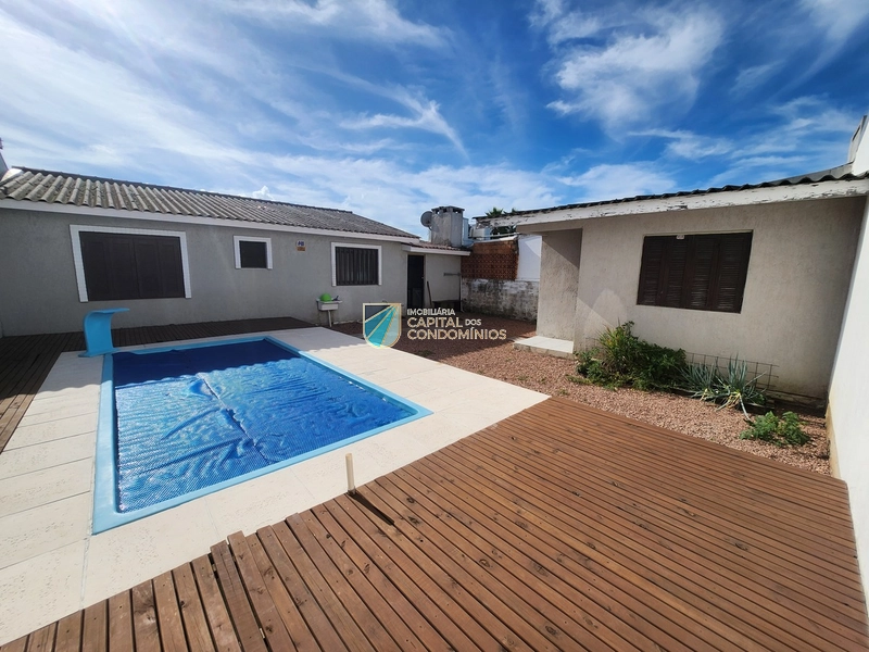 Casa com piscina: 23ª foto da galeria de imagens do imóvel