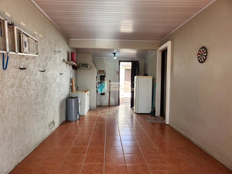 Casa com piscina: 15ª foto da galeria de imagens do imóvel