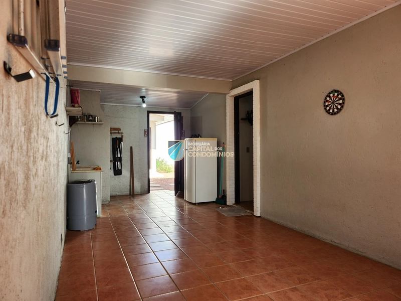 Casa com piscina: 17ª foto da galeria de imagens do imóvel
