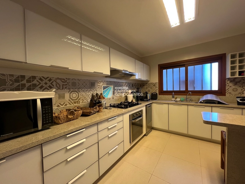 Casa junto à Atlântida: 22ª foto da galeria de imagens do imóvel