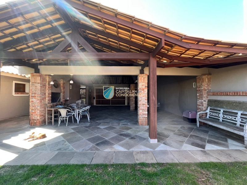 Casa junto à Atlântida: 50ª foto da galeria de imagens do imóvel