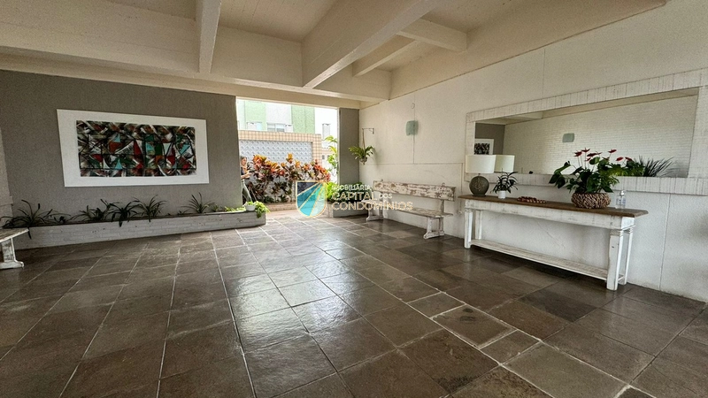 Apartamento térreo: 3ª foto da galeria de imagens do imóvel